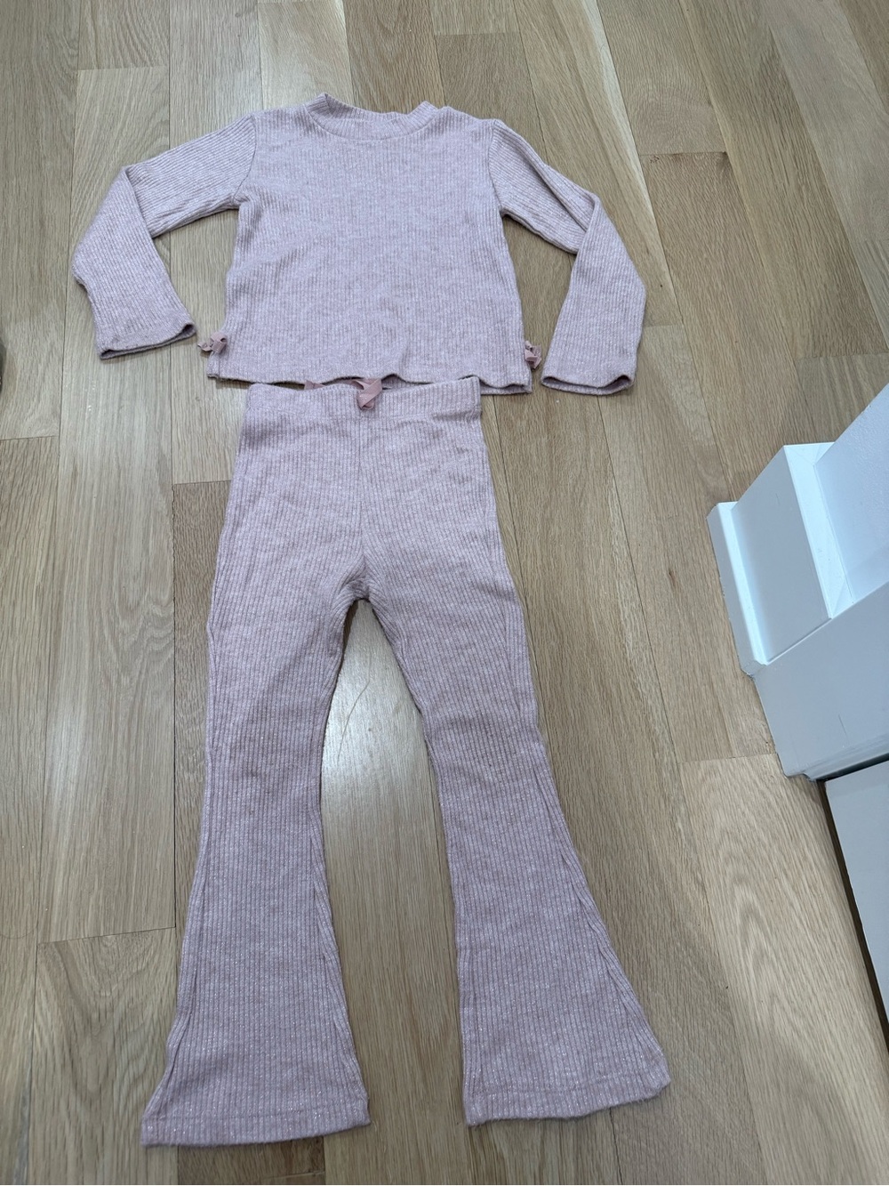 Zara Girls' Ribbed Two-Piece knit glimmer Set in Dusty Pink 6T